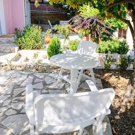 Nous Dios Holiday home Xylokera